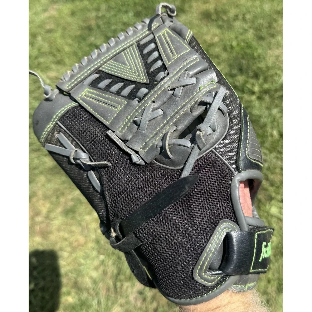 Franklin Fastpitch Pro Series 11 Youth Softball Glove Black Girls LHT 22433L-11